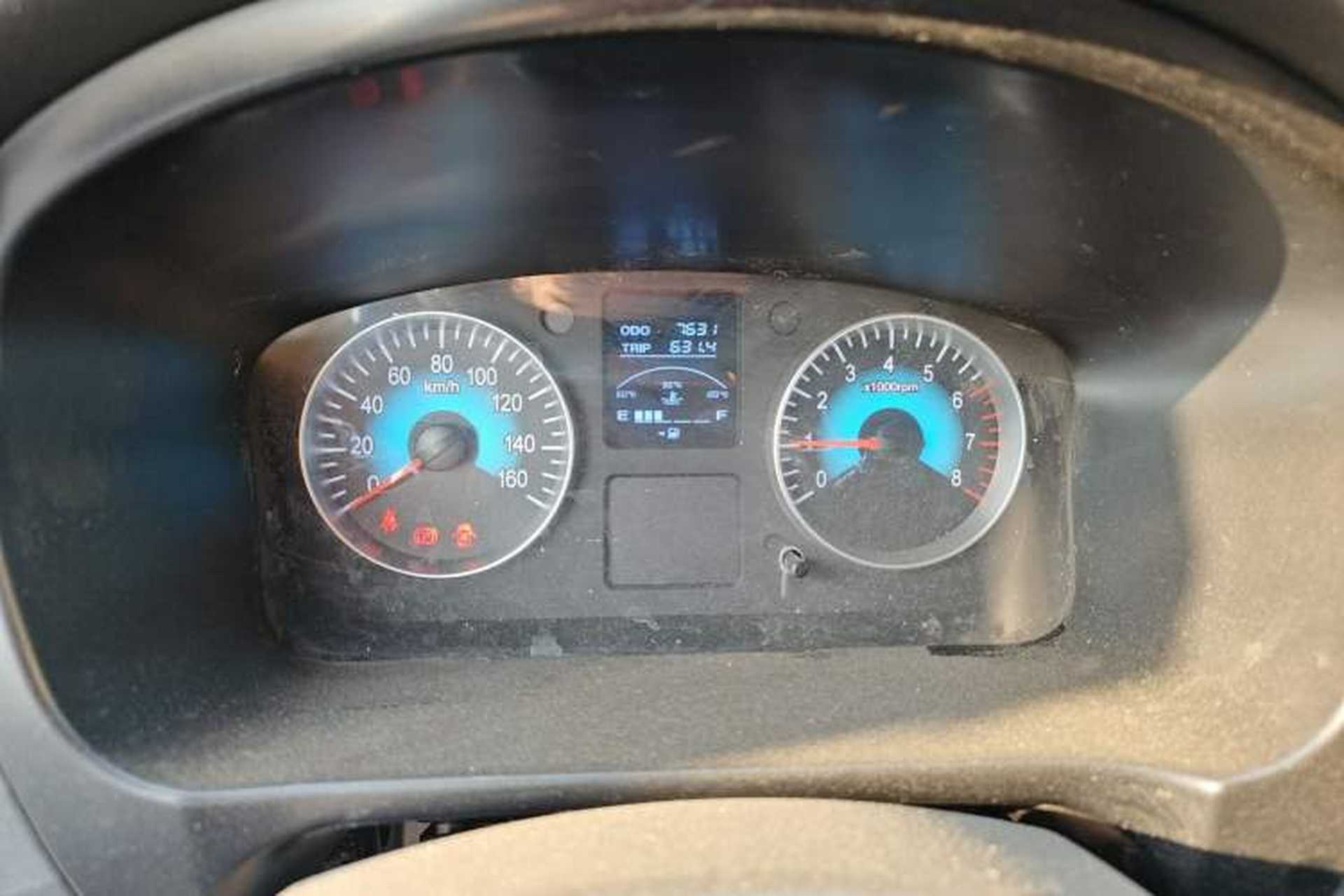 Used Jinbei Gold Hiace 2024 2.0L Travel Lion 5/6/7-Seater Central Air Conditioning Instrument Cluster