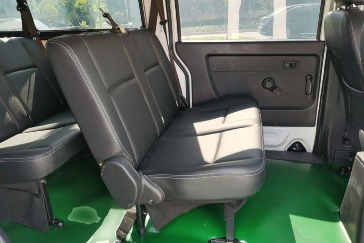 Used Jinbei Gold Hiace 2024 1.5L Passenger Vehicle Engineering Lion 9 Seats Left Rear Seat