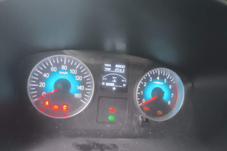 Used Jinbei Gold Hiace 2024 2.0L Travel Lion Passenger Vehicle 5/6/7-Seater CNG Central Air Conditioning Odometer Close Up
