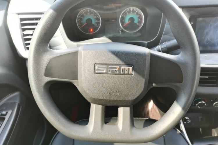 Used Jinbei Gold Hiace 2024 1.5L Passenger Vehicle Engineering Lion 9 Seats Steering Wheel