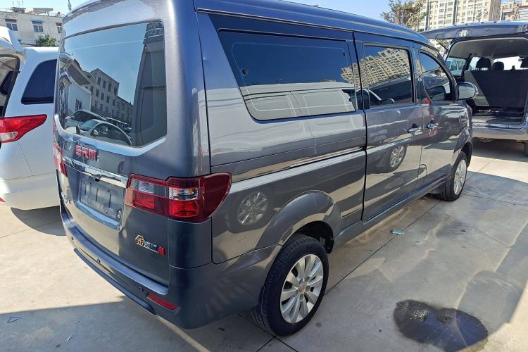 Used Jinbei Gold Hiace M Classic 2023 Panda Edition 1.5L Travel Lion Passenger Van 5/6/7 Seats Exterior 3
