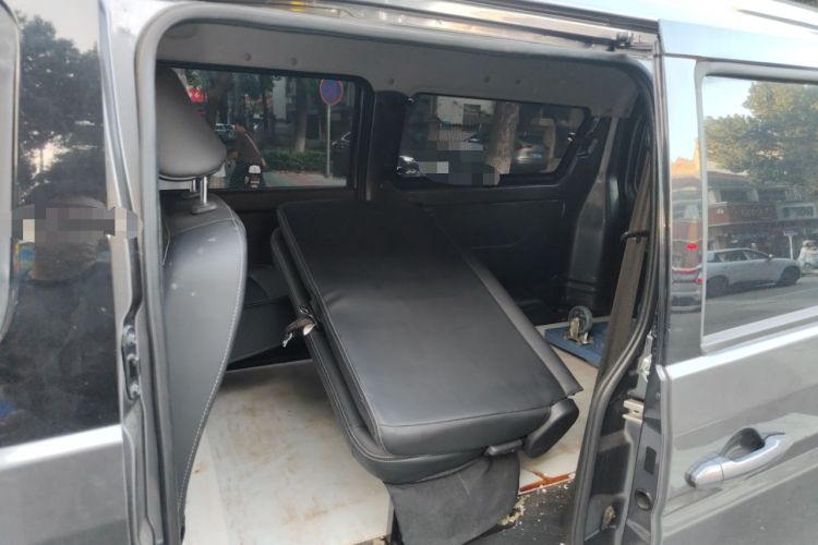 Used Jinbei Gold Hiace M Classic 2023 1.5L Travel Lion Passenger Vehicle 5/6/7 Seats Left Rear Seat