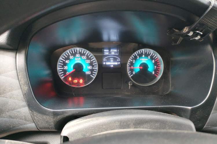 Used Jinbei Gold Hiace M Classic 2022 Panda Edition 1.5L Engineering Lion Passenger Van 6 Seats Instrument Cluster