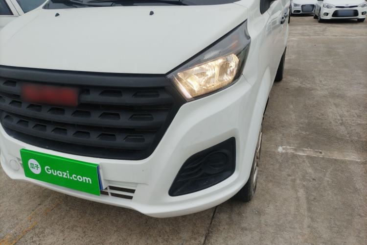 Used Jinbei Gold Hiace M Classic 2024 1.5L Engineering Lion Passenger Vehicle 6 Seats Left Front Headlight