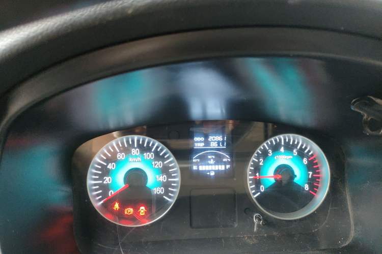 Used Jinbei Gold Hiace M Classic 2022 Panda Edition 1.5L Engineering Lion Passenger Van 6 Seats Odometer Close Up