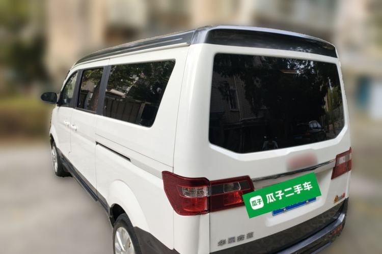 Used Jinbei Gold Hiace M Classic 2022 Panda Edition 1.5L Engineering Lion Passenger Van 6 Seats Rear Left 45 Deg