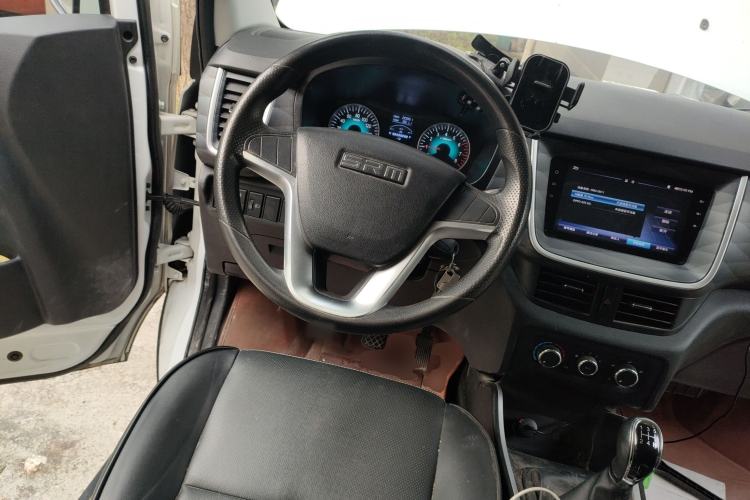 Used Jinbei Gold Hiace M Classic 2022 Panda Edition 1.5L Engineering Lion Passenger Van 6 Seats Steering Wheel