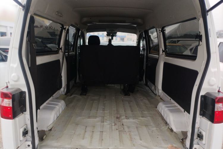 Used Jinbei Gold Hiace M Classic 2024 1.5L Engineering Lion Passenger Vehicle 6 Seats Trunk