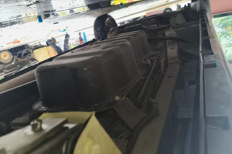 Used Jinbei Gold Hiace M Classic 2022 1.5L Travel Lion Passenger Van 7 Seats Chassis Rear Left