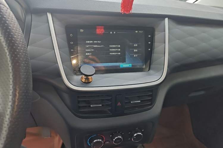 Used Jinbei Gold Hiace M Classic 2022 1.5L Travel Lion Passenger Van 7 Seats Audio And AC Panel