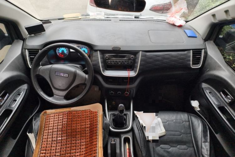 Used Jinbei Gold Hiace M Classic 2022 1.5L Engineering Lion Passenger Vehicle 6 Seats Center Console