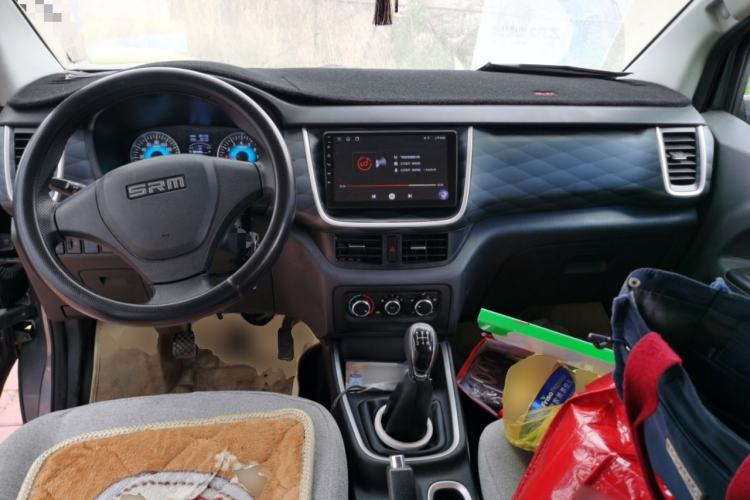 Used Jinbei Gold Hiace M Classic 2022 1.5L Engineering Lion Passenger Vehicle 6 Seats Center Console