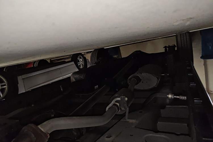 Used Jinbei Gold Hiace M Classic 2022 1.5L Travel Lion Passenger Van 6 Seats Chassis Front Right