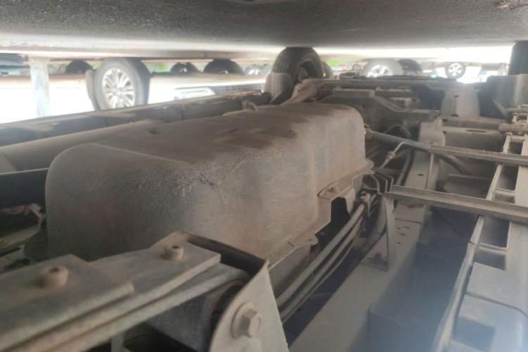 Used Jinbei Gold Hiace M Classic 2022 1.5L Travel Lion Passenger Van 7 Seats Chassis Rear Left