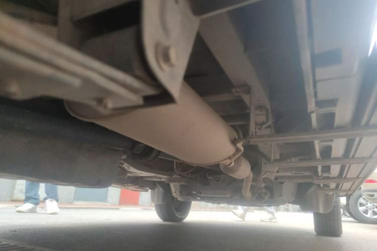 Used Jinbei Gold Hiace M Classic 2022 1.5L Travel Lion Passenger Van 7 Seats Chassis Rear Right