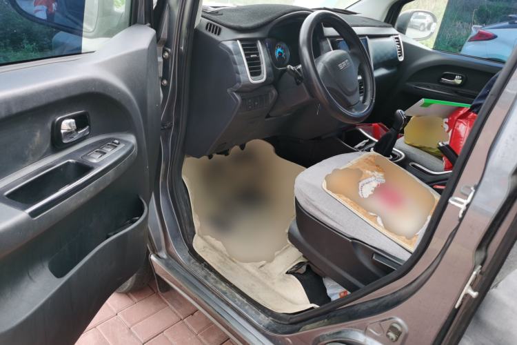 Used Jinbei Gold Hiace M Classic 2022 1.5L Engineering Lion Passenger Vehicle 6 Seats Driver Seat