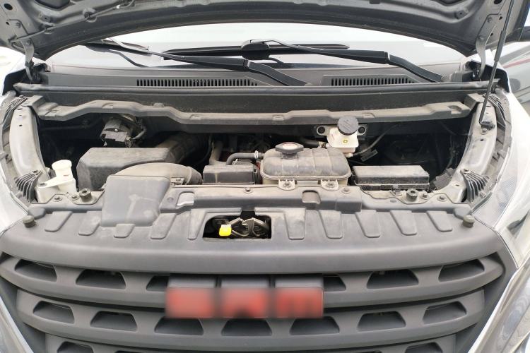 Used Jinbei Gold Hiace M Classic 2022 1.5L Travel Lion Passenger Van 6 Seats Engine Bay
