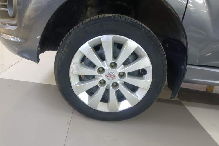 Used Jinbei Gold Hiace M Classic 2022 1.5L Engineering Lion Passenger Vehicle 5 Seats Exterior 7