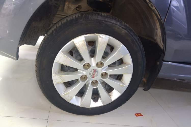 Used Jinbei Gold Hiace M Classic 2022 1.5L Engineering Lion Passenger Vehicle 5 Seats Exterior 7