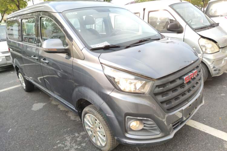 Used Jinbei Gold Hiace M Classic 2022 1.5L Travel Lion Passenger Vehicle 5 Seats Front Right 45 Deg