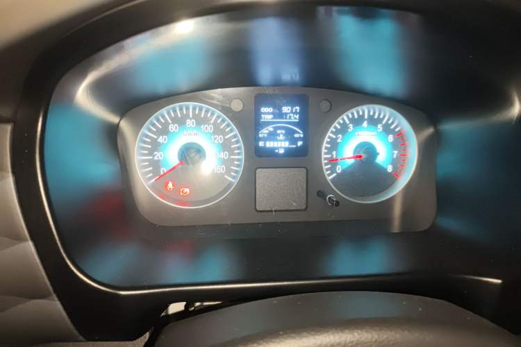 Used Jinbei Gold Hiace M Classic 2022 1.5L Travel Lion Passenger Van 7 Seats Instrument Cluster