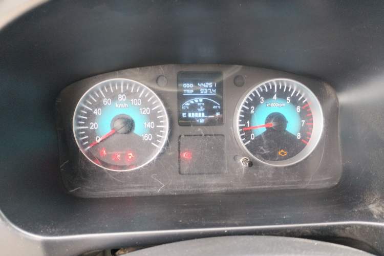 Used Jinbei Gold Hiace M Classic 2022 1.5L Travel Lion Passenger Van 6 Seats Instrument Cluster
