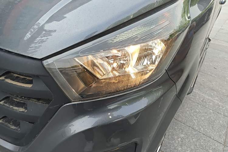 Used Jinbei Gold Hiace M Classic 2022 1.5L Travel Lion Passenger Van 7 Seats Left Front Headlight