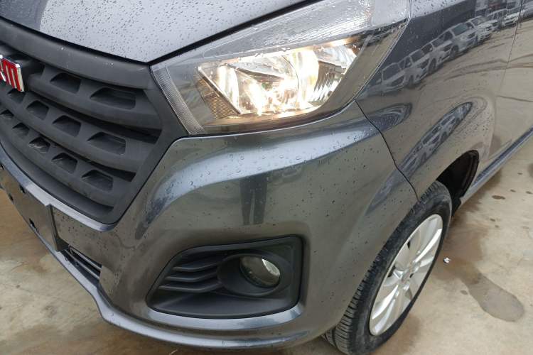 Used Jinbei Gold Hiace M Classic 2022 1.5L Travel Lion Passenger Van 7 Seats Left Front Headlight