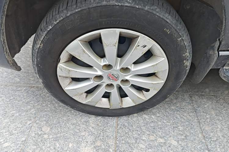 Used Jinbei Gold Hiace M Classic 2022 1.5L Travel Lion Passenger Van 7 Seats Left Front Wheel Hub