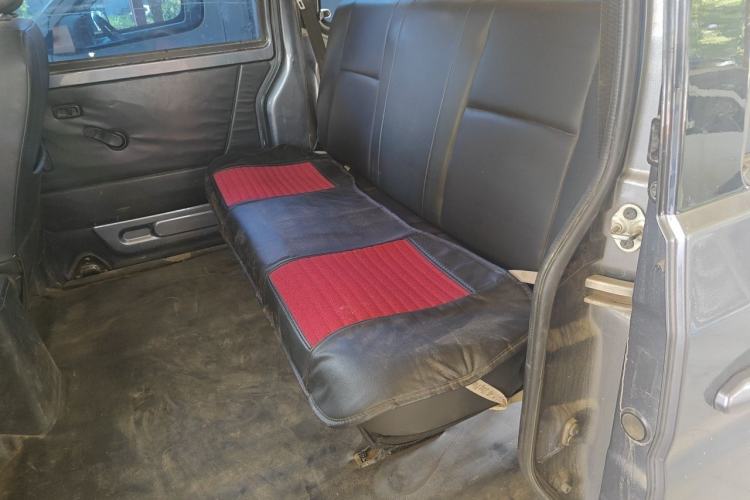 Used Jinbei Gold Hiace M Classic 2022 1.5L Engineering Lion Passenger Vehicle 5 Seats Left Rear Seat