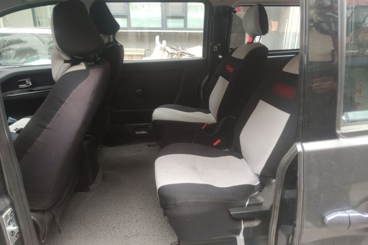 Used Jinbei Gold Hiace M Classic 2022 1.5L Travel Lion Passenger Van 7 Seats Left Rear Seat