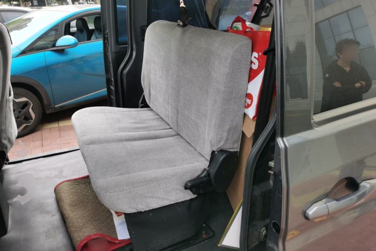 Used Jinbei Gold Hiace M Classic 2022 1.5L Engineering Lion Passenger Vehicle 6 Seats Left Rear Seat