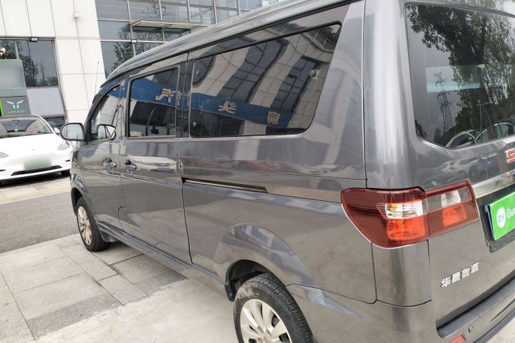 Used Jinbei Gold Hiace M Classic 2022 1.5L Travel Lion Passenger Van 6 Seats Left Side