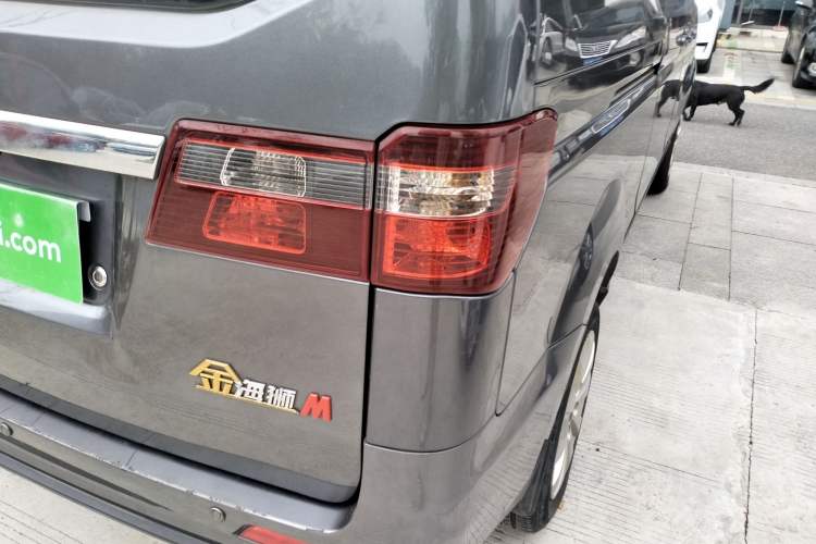 Used Jinbei Gold Hiace M Classic 2022 1.5L Travel Lion Passenger Van 6 Seats Right Rear Taillight