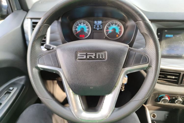 Used Jinbei Gold Hiace M Classic 2022 1.5L Travel Lion Passenger Vehicle 5 Seats Steering Wheel
