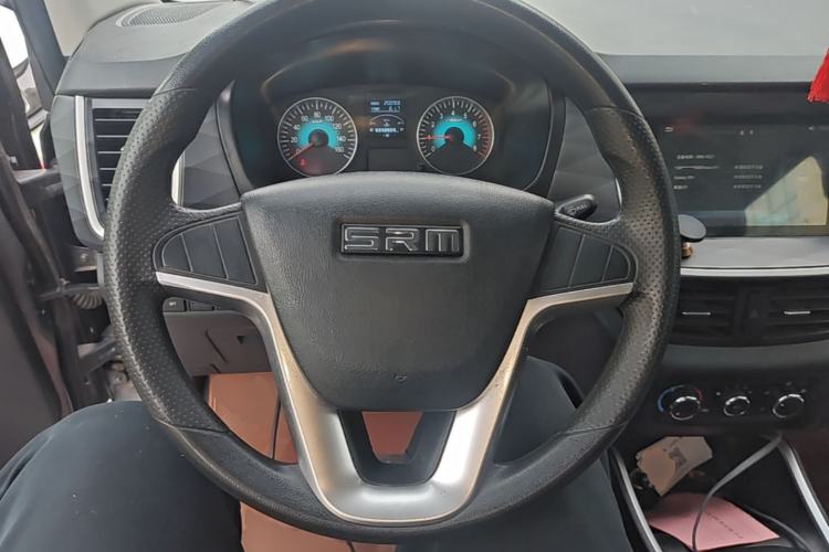 Used Jinbei Gold Hiace M Classic 2022 1.5L Travel Lion Passenger Van 7 Seats Steering Wheel