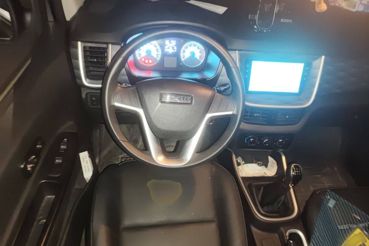 Used Jinbei Gold Hiace M Classic 2022 1.5L Travel Lion Passenger Van 7 Seats Steering Wheel