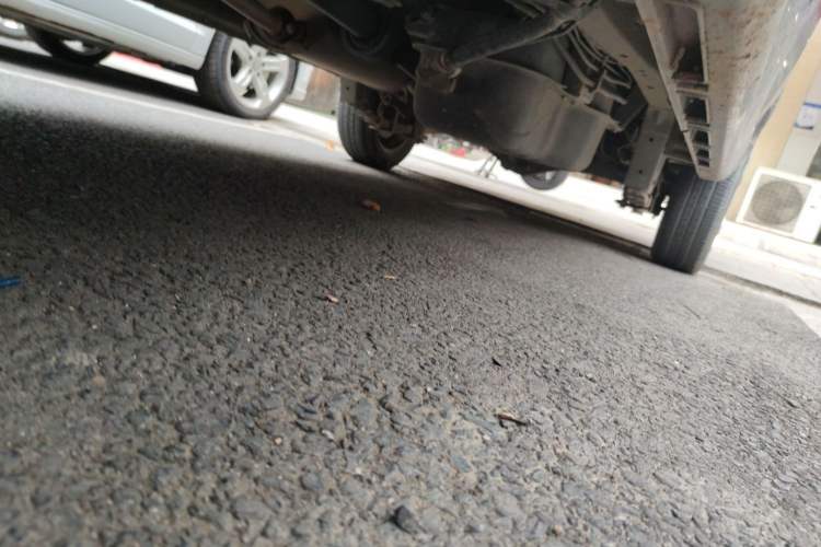 Used Jinbei Gold Hiace M Classic 2022 1.5L Engineering Lion Passenger Vehicle 5 Seats Chassis Front Left