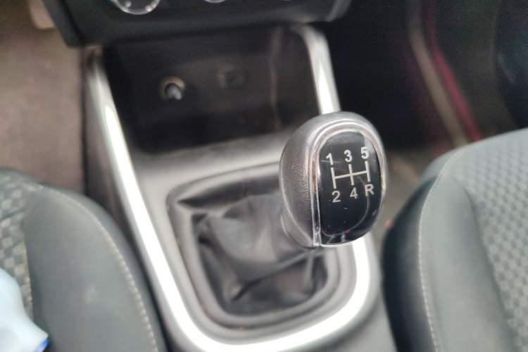 Used Jinbei Gold Hiace M Classic 2022 1.5L Engineering Lion Passenger Vehicle 5 Seats Gear Lever