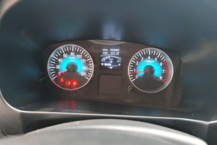 Used Jinbei Gold Hiace M Classic 2022 1.5L Engineering Lion Passenger Vehicle 5 Seats Odometer Close Up