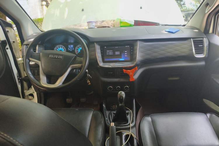 Used Jinbei Gold Hiace M Classic 2022 1.5L Engineering Lion Passenger Vehicle 5 Seats Center Console