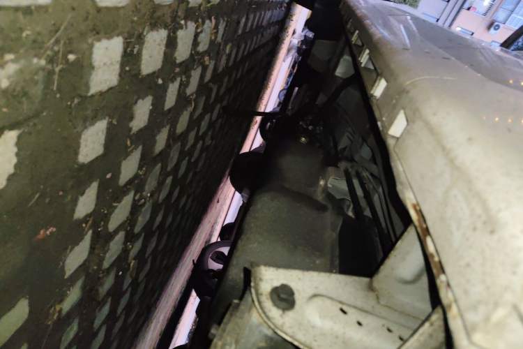 Used Jinbei Gold Hiace M Classic 2022 1.5L Engineering Lion Passenger Vehicle 6 Seats Chassis Rear Left