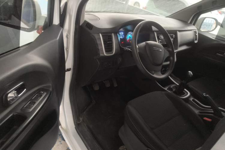 Used Jinbei Gold Hiace M Classic 2022 1.5L Engineering Lion Passenger Vehicle 6 Seats Driver Seat