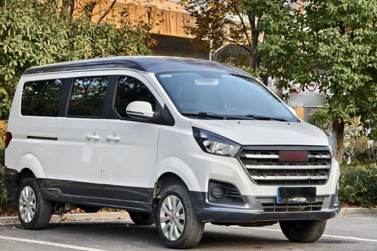 Used Jinbei Gold Hiace M Classic 2022 Panda Edition 1.5L Engineering Lion Passenger Van 6 Seats Exterior 2
