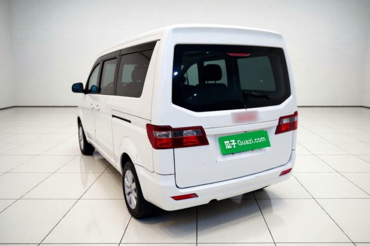 Used Jinbei Gold Hiace M Classic 2022 1.5L Engineering Lion Passenger Vehicle 6 Seats Exterior 3