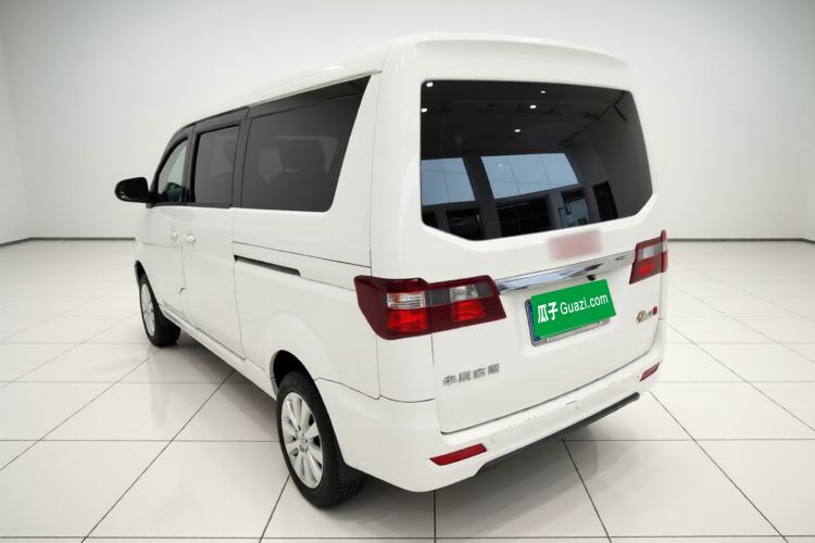 Used Jinbei Gold Hiace M Classic 2022 1.5L Travel Lion Passenger Van 6 Seats Exterior 3