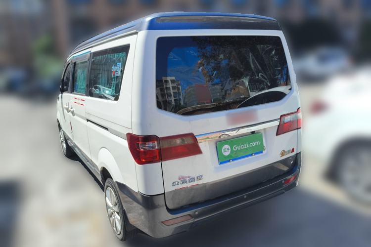 Used Jinbei Gold Hiace M Classic 2022 1.5L Travel Lion Passenger Van 7 Seats Exterior 3