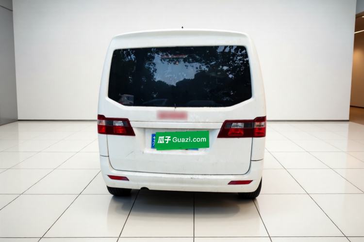 Used Jinbei Gold Hiace M Classic 2022 1.5L Engineering Lion Passenger Vehicle 6 Seats Exterior 4