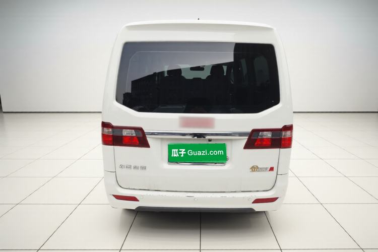 Used Jinbei Gold Hiace M Classic 2022 1.5L Travel Lion Passenger Van 6 Seats Exterior 4