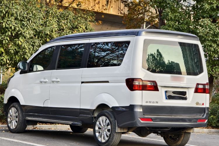 Used Jinbei Gold Hiace M Classic 2022 Panda Edition 1.5L Engineering Lion Passenger Van 6 Seats Exterior 4